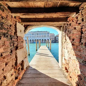 Beroni A Bed & Breakfast Venezia